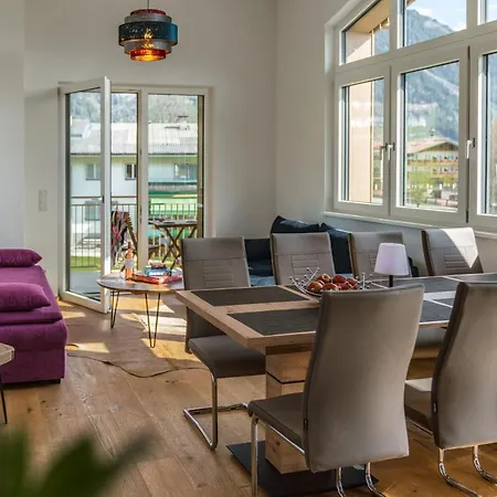 Alpengefuehl Am Dachstein *