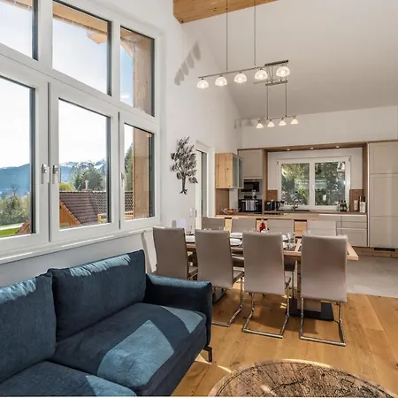 Alpengefuehl Am Dachstein